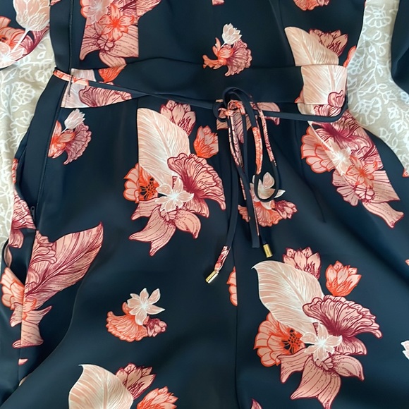 H&M Navy Floral Romper - Picture 7 of 7